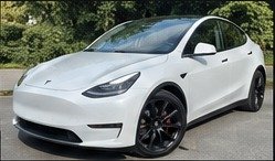 Tesla Model Y Performance 2022 לבן